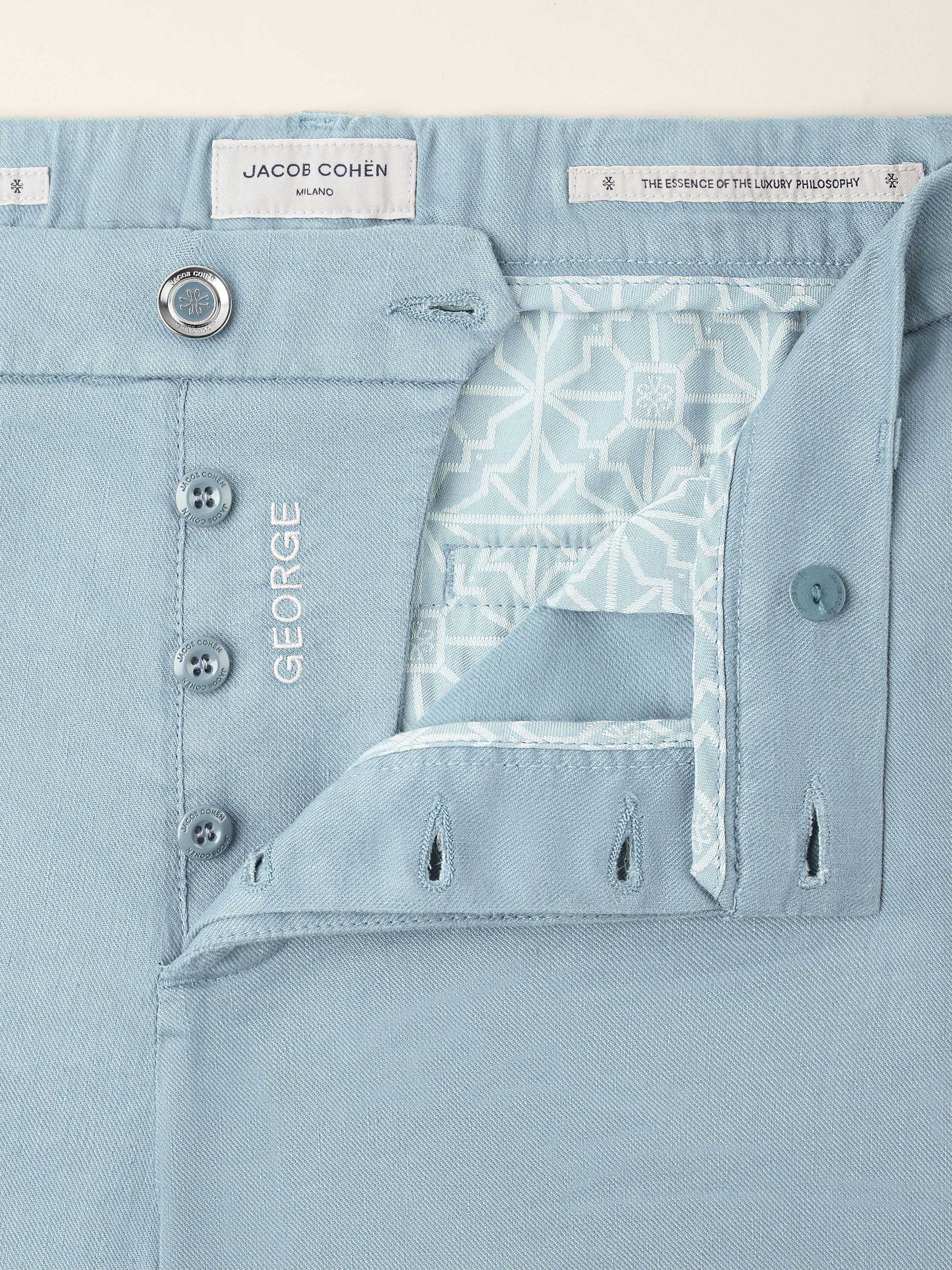 George – Bermudas in Cotton and Linen Stretch Gabardine - Image 3