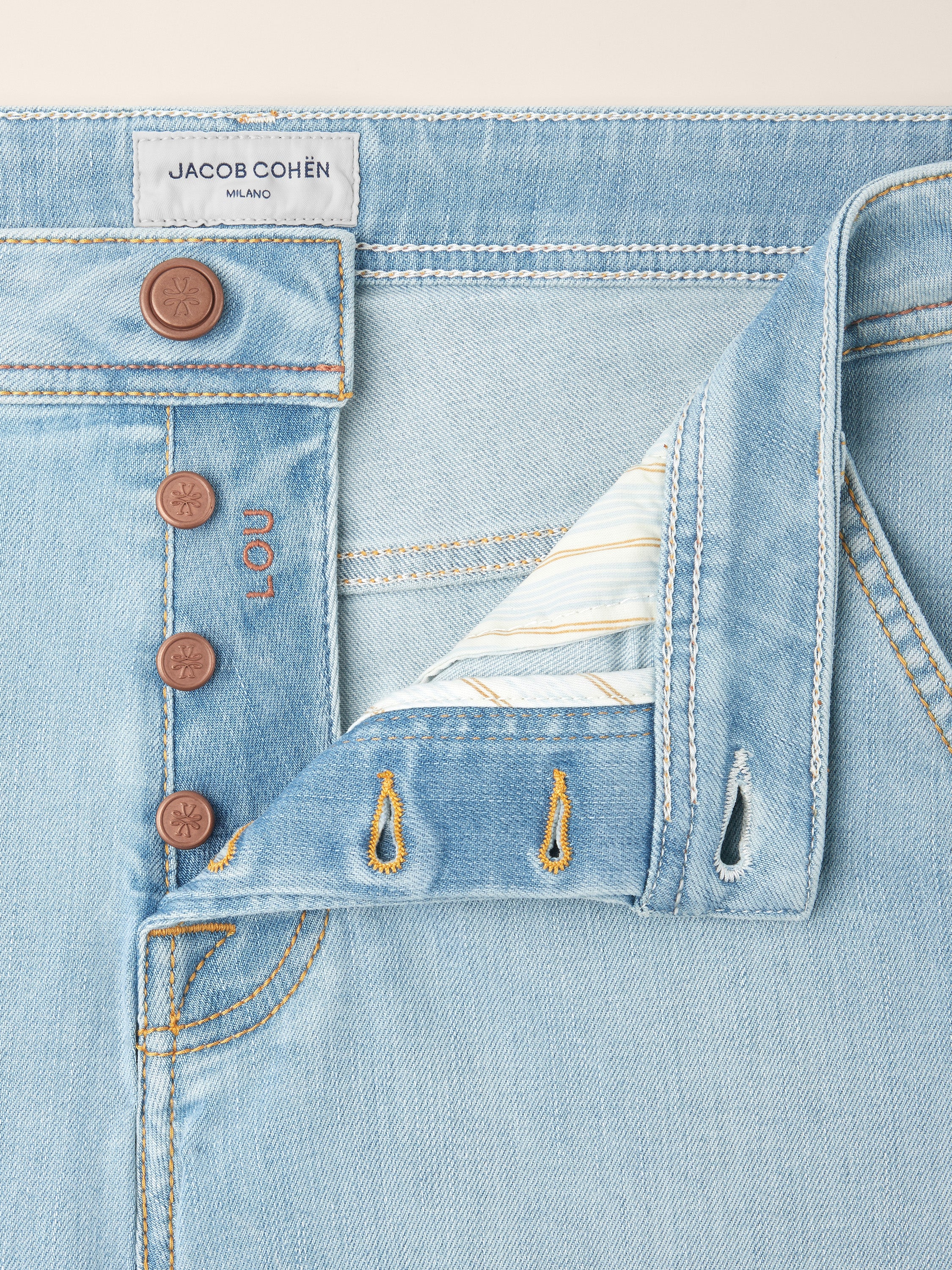 Lou – Bermudas in super stretch denim - Image 5