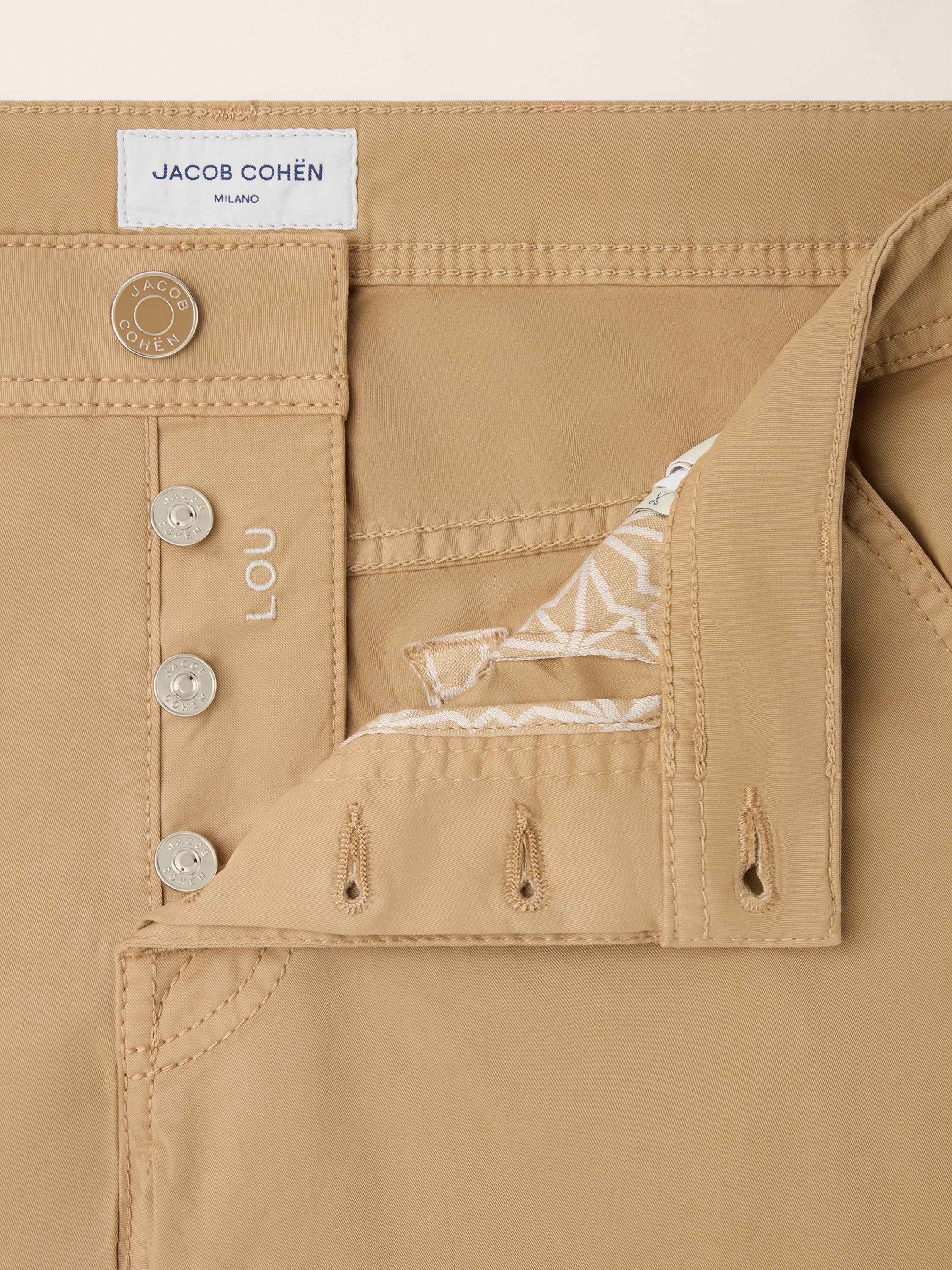 Lou – Bermudas in stretch gabardine - Image 4