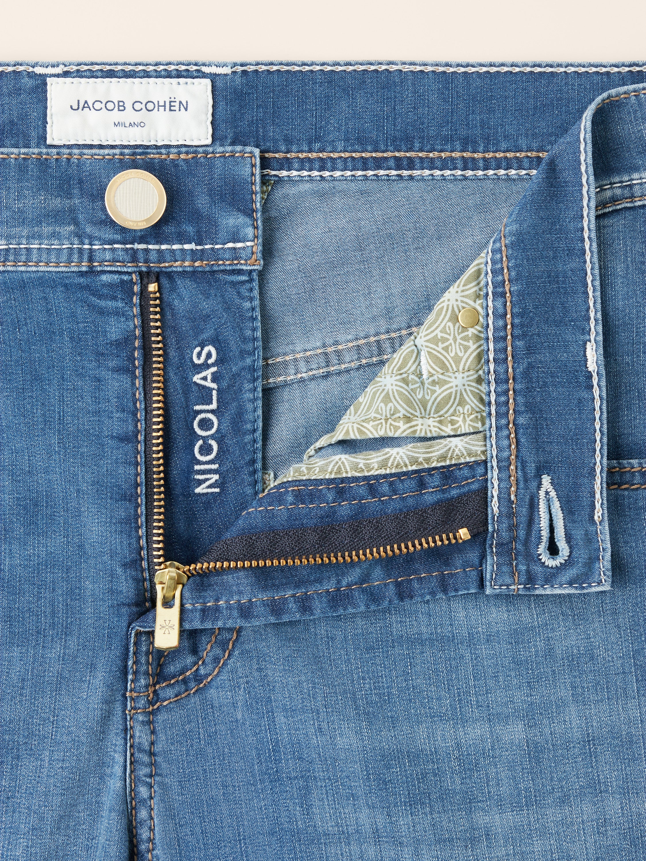 Nicolas – Bermudas in Power Stretch Denim - Image 4